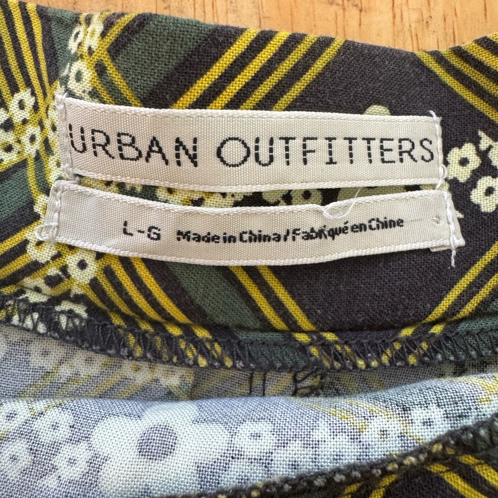 Urban Outfitters Plaid Floral Emerson Print Pleated Wrap Mini Skirt Size Large - Picture 7 of 11